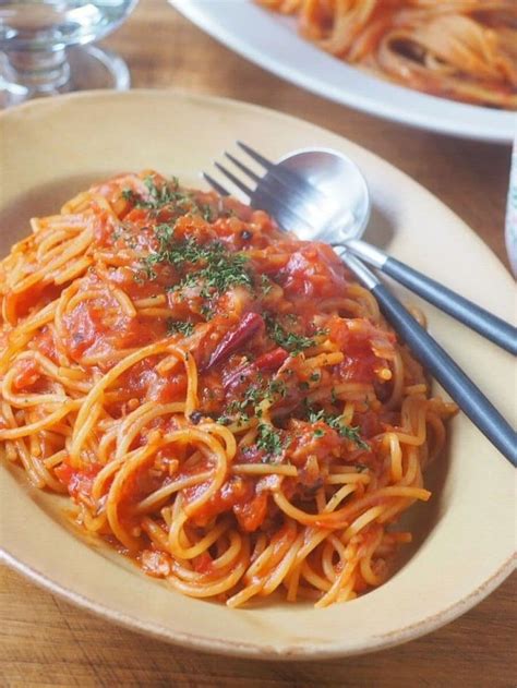 あのバズりパスタをトマト缶で！おうちで簡単「暗殺者のパスタ」 料理 レシピ パスタ レシピ 簡単 スパゲティ レシピ