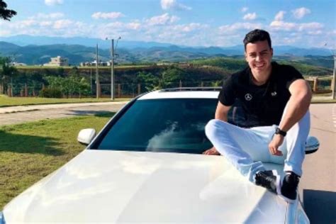 BMW de influencer que atropelou recém casado tem R 50 mil em dívidas