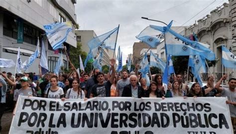 Docentes universitarios convocan a un nuevo paro el miércoles y jueves