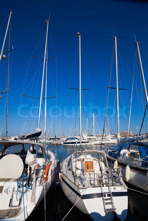 Yachten Und Boote In Marina Stock Bild Colourbox