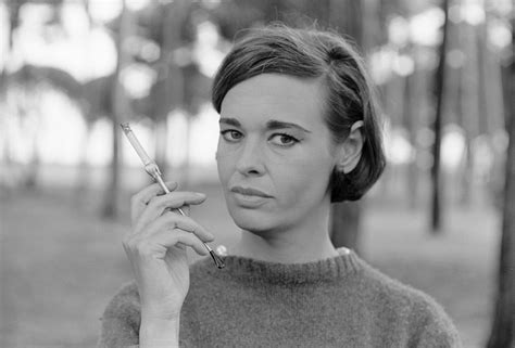 Gloria Vanderbilt—Artist, Designer, Writer, Fashion Icon—Dies at Age 95 ...