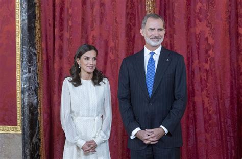 Letizia Los Reyes Y La Ministra De Ciencia Entregan Este Lunes En