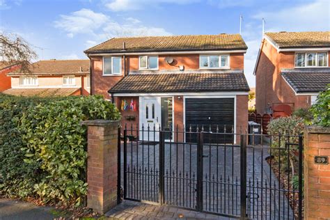 3 Bedroom Detached House For Sale In Queens Park Drive Crewe CW2 7SN