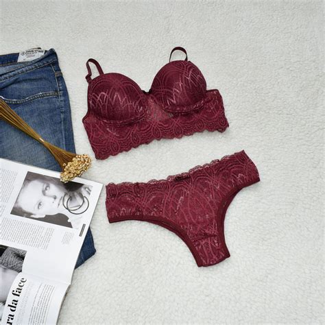 Conjunto De Lingerie Cropped Bojo Em Renda