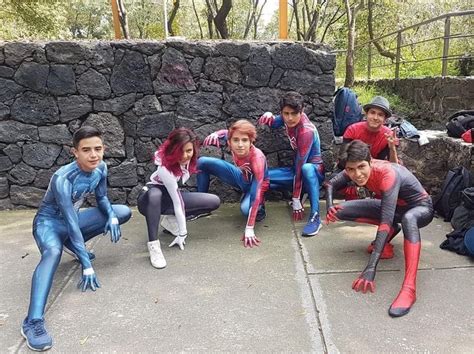 Pin By Bradly Kearse On Cosplay Spiderman Cosplay Spiderman Costume