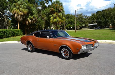 1969 Oldsmobile Cutlass Premier Auction