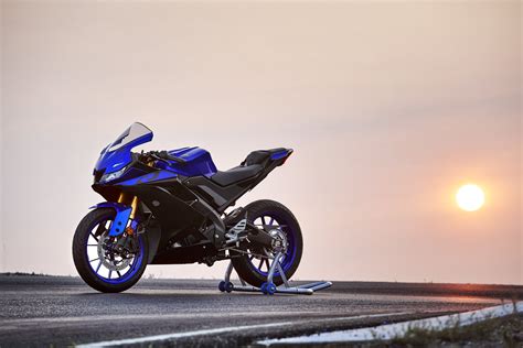 Yamaha Yzf R Prezzo Velocit E Scheda Tecnica Motorimagazine It