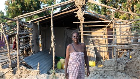 The New Humanitarian In Post Cyclone Mozambique Lots Of Aid But