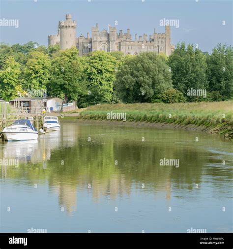 River Arun Town Centre Arundel Hi Res Stock Photography And Images Alamy