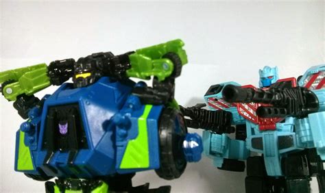 Toybox Soapbox Transformers Combiner Wars Hot Spot Review