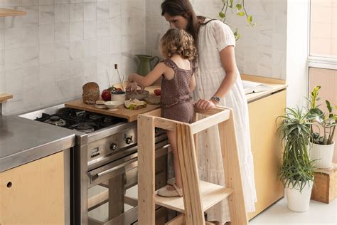 Torre de aprendizagem Montessori de madeira para criança LUFE