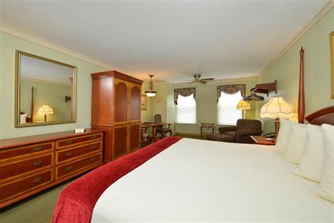 Bar Harbor Grand Hotel — Bar Harbor Hotels — Maine.com