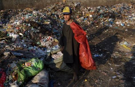 Karachi, a megacity of towering high-rises, now battles garbage problem ...