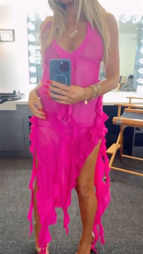 A Plunging Pink See Through Dress Makes Heidi Klum Look Seductive When She Poses Before Paris