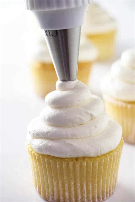 Fluffy Vanilla Buttercream American Buttercream Recipe Buttercream Frosting For Cupcakes