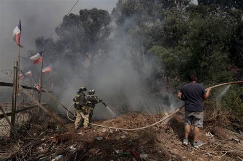 At Least 46 Reported Dead In Chile As Forest Fires Move Into Densely