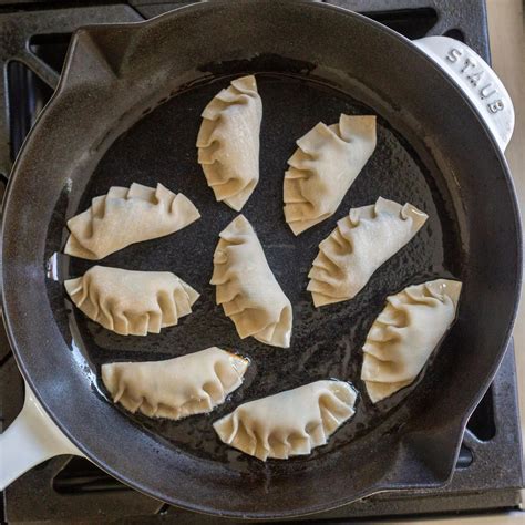 Gyoza Recipe Japanese Dumplings Momsdish