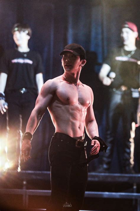 Korean Men Handsome Asian Men Wonho Abs Mode Cyberpunk Won Ho Abs