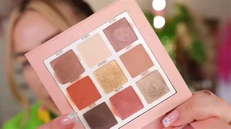 Miss Beauty Nude Addict Eyeshadow Palette Kleuren Voorbeeld Goldenrose