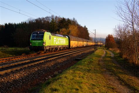 Ell Rtb Cargo Mit Einem Ars Altmann Autotransportzug Bei