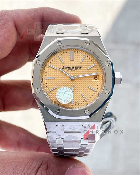 Audemars Piguet Royal Oak Extra-Thin Salmon Dial