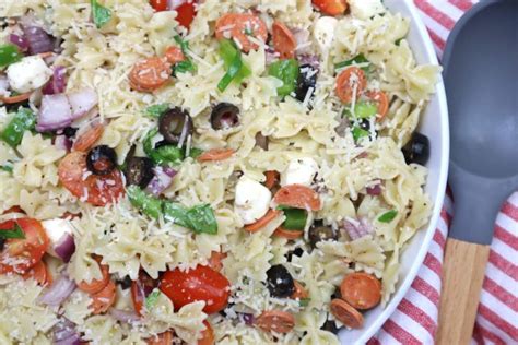 Easy Pepperoni Pizza Pasta Salad Recipe The Freckled Cook