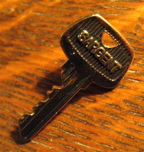 Sargent Keys Lapel Pin Vintage Gold Lock Key Locksmith Advertisement