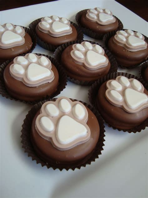 Paw Print Chocolate Dipped Oreo Cookie Party Favors