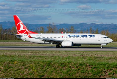 TC JHK Turkish Airlines Boeing 737 8F2 WL Photo By Stefan Gschwind