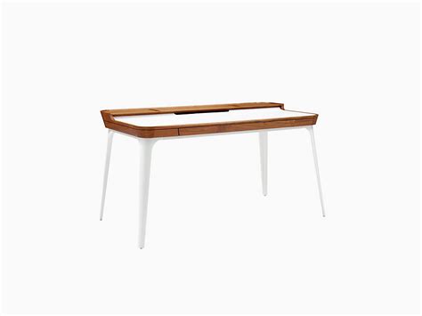 Airia Desk Herman Miller