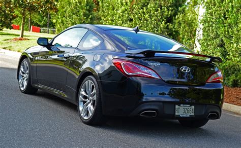 2013 Hyundai Genesis Coupe 3 8 Track Driving Impressions And Quick Spin