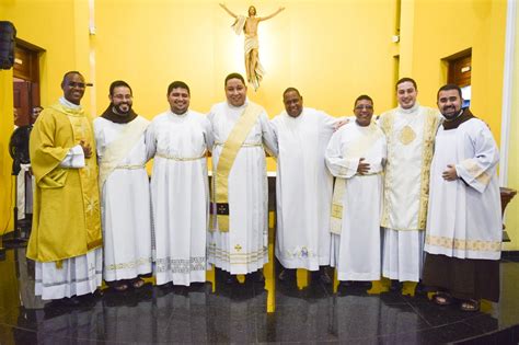 Testemunhos de Fé Ordenações Diaconais celebram vocações dedicadas ao