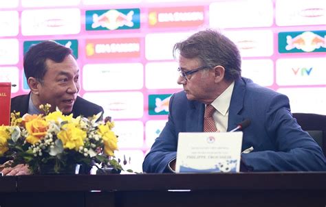 HLV Troussier nói gì trong ngày ra mắt đội tuyển Việt Nam