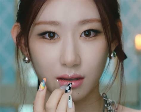 Itzy Crazy In Love Opening Trailer Itzy Crazy Love Nose Ring