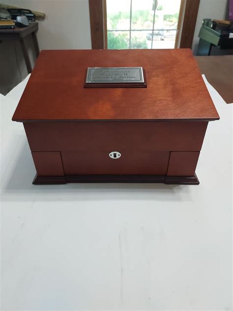 75th Anniversary World War II Currency Collection Box Danbury BOX