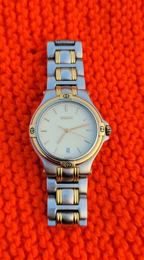 Vintage Gucci 9040m Two Tone Cream Dial Quartz Excellent Mens Wrist Watch Swiss Made Stainless