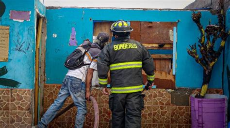 Video Incendio Afect Dos Viviendas En Iquique