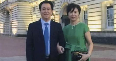 💥爆炸消息？？网传许家印和妻子离婚！恒大回应“不清楚”许家印丁玉梅恒大新浪新闻