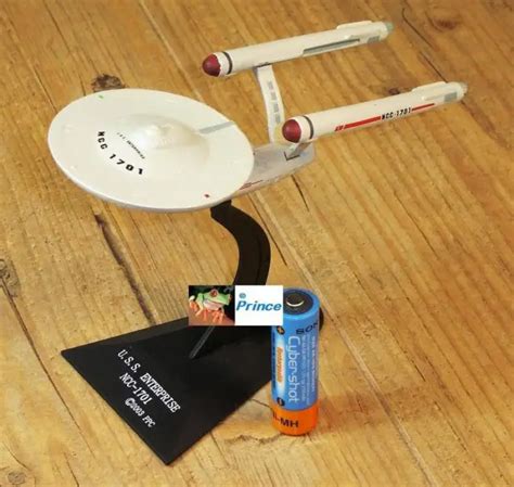 FURUTA STAR TREK Vol 2 USS Enterprise NCC 1701 vaisseau spatial écran