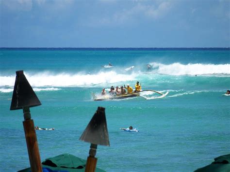 Waikiki Outrigger Rides - Hawaii Pictures