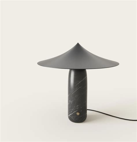 Lampe de table en marbre noir et métal noir Aromas Luminaires