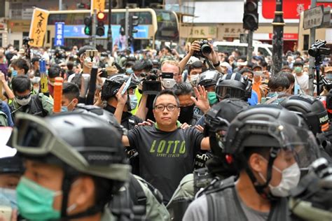 【港島遊行】警方銅鑼灣拘譚得志 涉非法集結