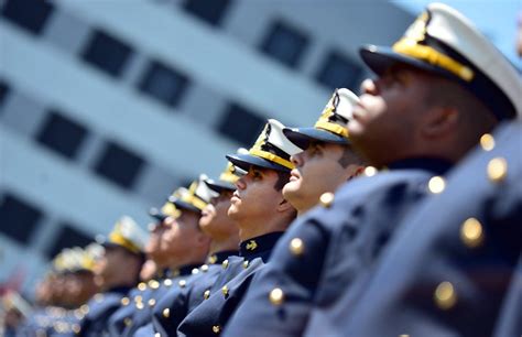 Marinha do Brasil abre concurso para capelão