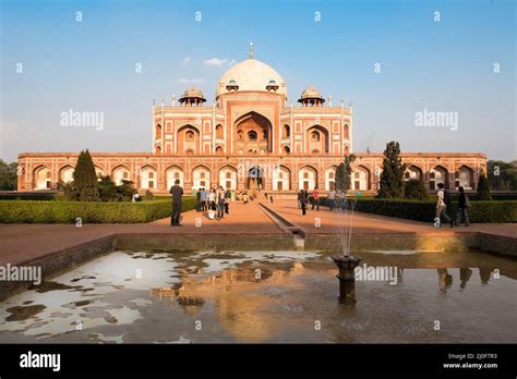 Mughal Emperor Humayun Hi Res Stock Photography And Images Alamy