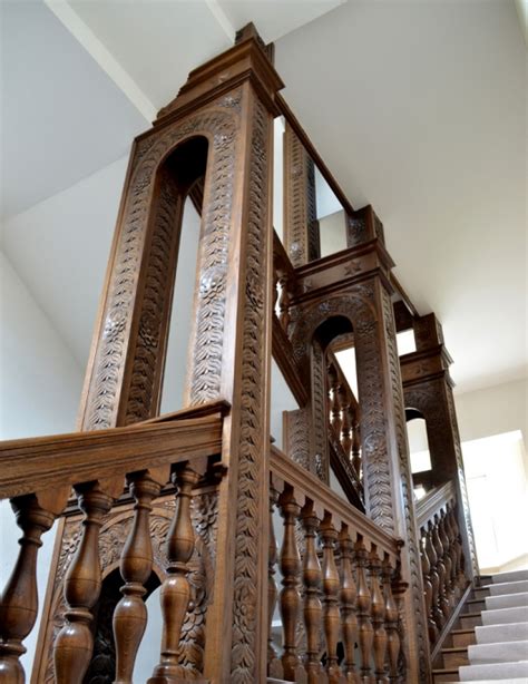 Bespoke Oak Hand Carved Staircases And Balustrades