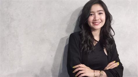 Febby Rastanty Senang Akting Di Film Dan Sinetron Hingga Bernyanyi Ini Mimpinya Yang Belum