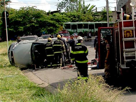 G1 Ladrão Capota Carro Durante Fuga E Morre Em Belo Horizonte Diz Pm