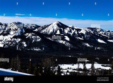 Sawtooth Mountains in winter Stock Photo - Alamy