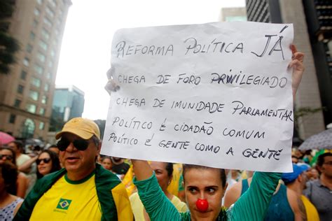 Fotos O que dizem os cartazes dos protestos de 15 de março 15 03