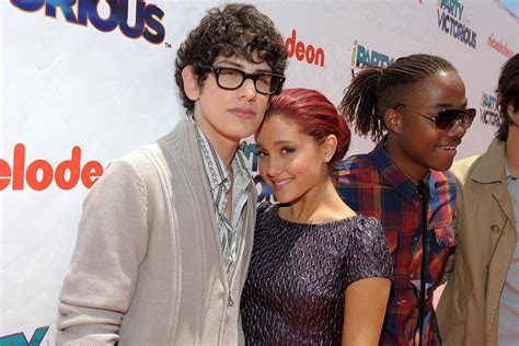 Ariana Grande and Matt Bennett Sing 'Victorious Songs' at Disney